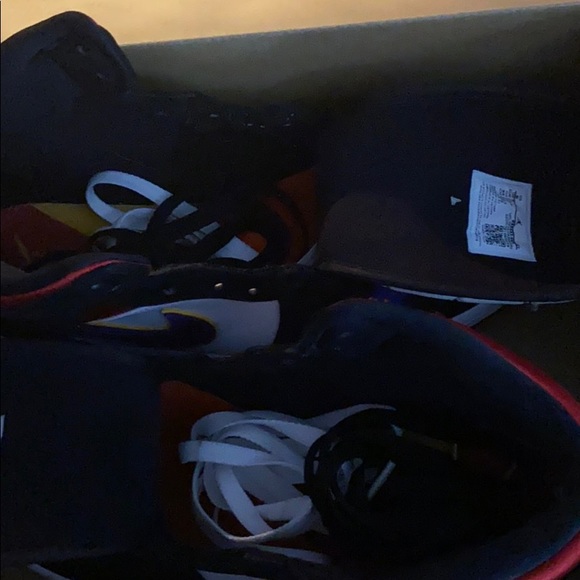 Jordan 1 mid rivals - Picture 3 of 4